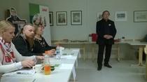 Eduskuntavaalipaneeli Somerolla. Kuvassa pj Arto Sintonen.